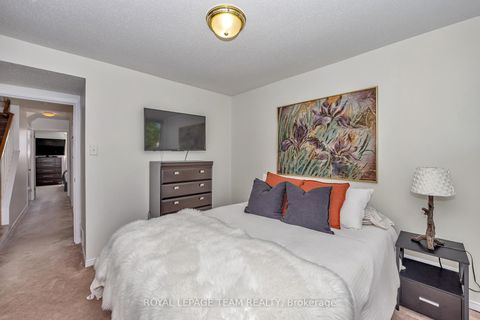 Photo 18 at 85 Cresthaven Drive, Nepean (Barrhaven East), Ottawa