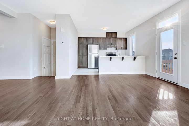 Photo 10 at 106 Beebalm Crescent, Nepean (Half Moon Bay), Ottawa