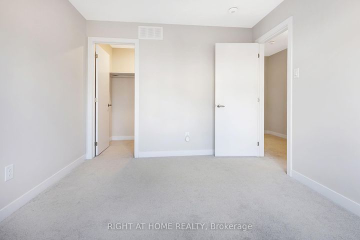 Photo 18 at 106 Beebalm Crescent, Nepean (Half Moon Bay), Ottawa