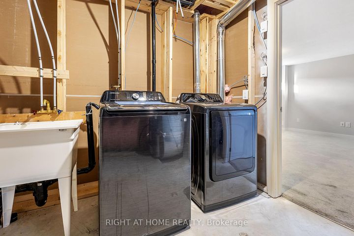 Photo 34 at 106 Beebalm Crescent, Nepean (Half Moon Bay), Ottawa