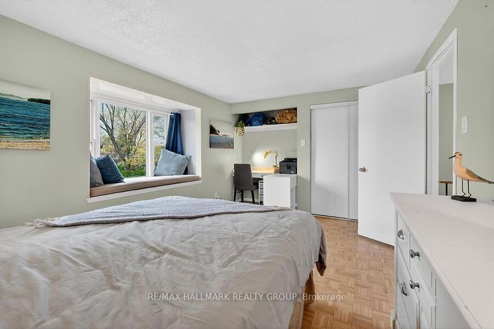 Photo 23 at 912 Dynes Road, Nepean (Carleton Square), Ottawa