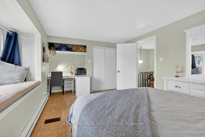 Photo 24 at 912 Dynes Road, Nepean (Carleton Square), Ottawa