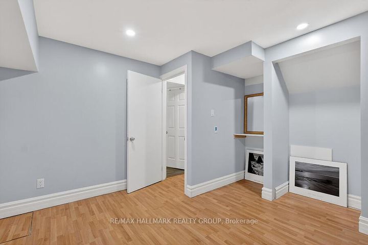 Photo 34 at 912 Dynes Road, Nepean (Carleton Square), Ottawa