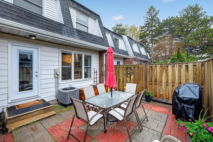 Photo 41 at 912 Dynes Road, Nepean (Carleton Square), Ottawa
