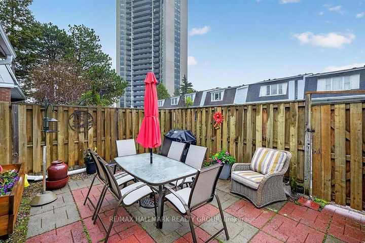 Photo 42 at 912 Dynes Road, Nepean (Carleton Square), Ottawa