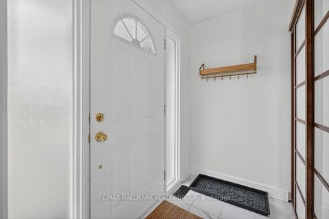 Photo 2 at 912 Dynes Road, Nepean (Carleton Square), Ottawa