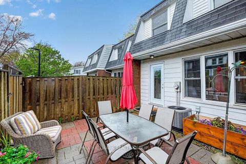 Photo 43 at 912 Dynes Road, Nepean (Carleton Square), Ottawa