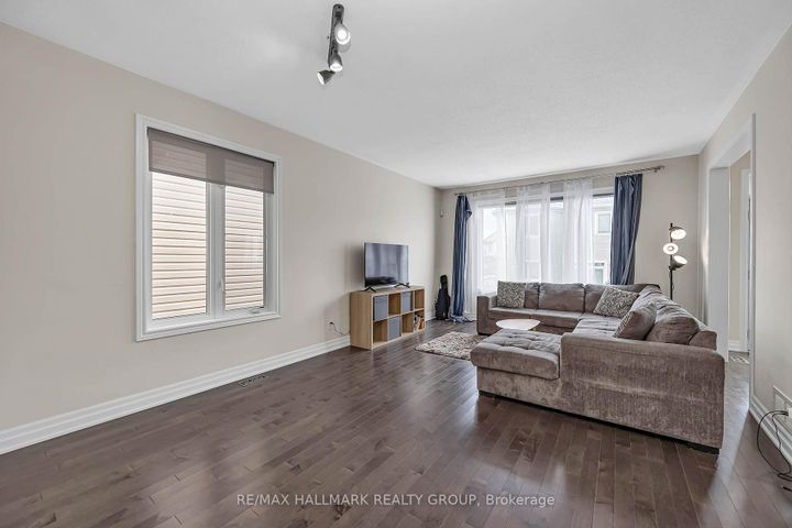 Photo 9 at 3718 Riverbreeze Street, Nepean (Half Moon Bay), Ottawa