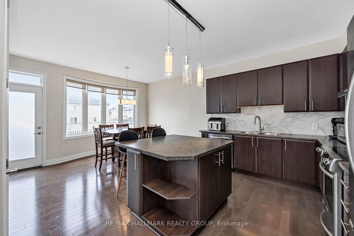 Photo 12 at 3718 Riverbreeze Street, Nepean (Half Moon Bay), Ottawa