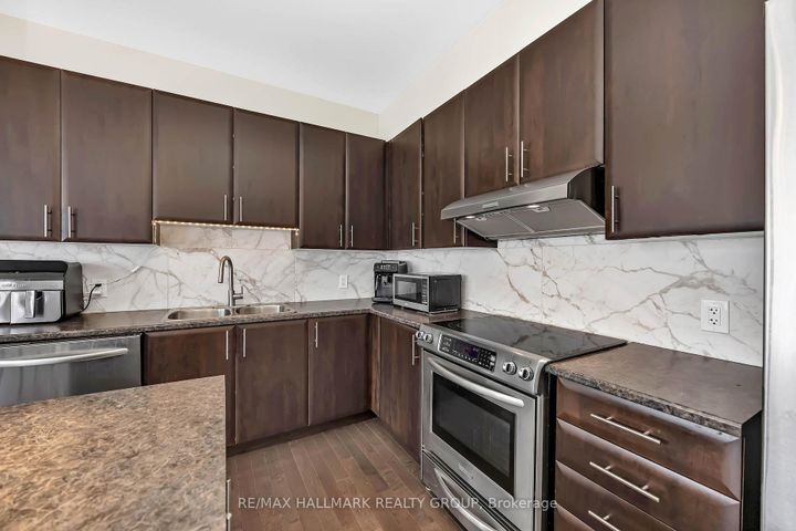 Photo 13 at 3718 Riverbreeze Street, Nepean (Half Moon Bay), Ottawa
