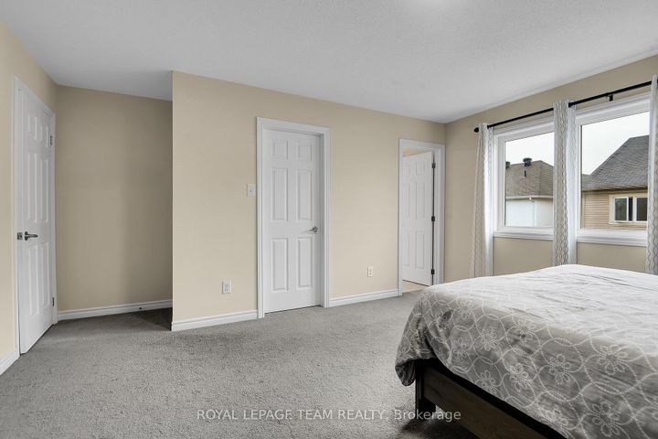 Photo 15 at 302 River Landing Avenue, Nepean (Half Moon Bay), Ottawa