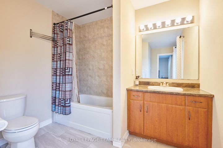 Photo 17 at 302 River Landing Avenue, Nepean (Half Moon Bay), Ottawa