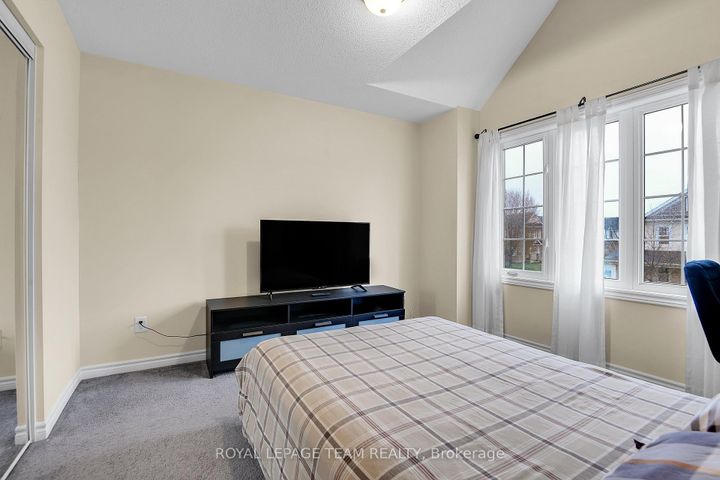 Photo 18 at 302 River Landing Avenue, Nepean (Half Moon Bay), Ottawa
