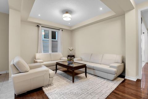 Photo 4 at 302 River Landing Avenue, Nepean (Half Moon Bay), Ottawa