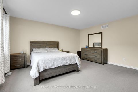 Photo 16 at 302 River Landing Avenue, Nepean (Half Moon Bay), Ottawa