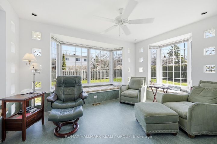 Photo 17 at 68 Corkstown Road, Nepean (Lakeview Park), Ottawa