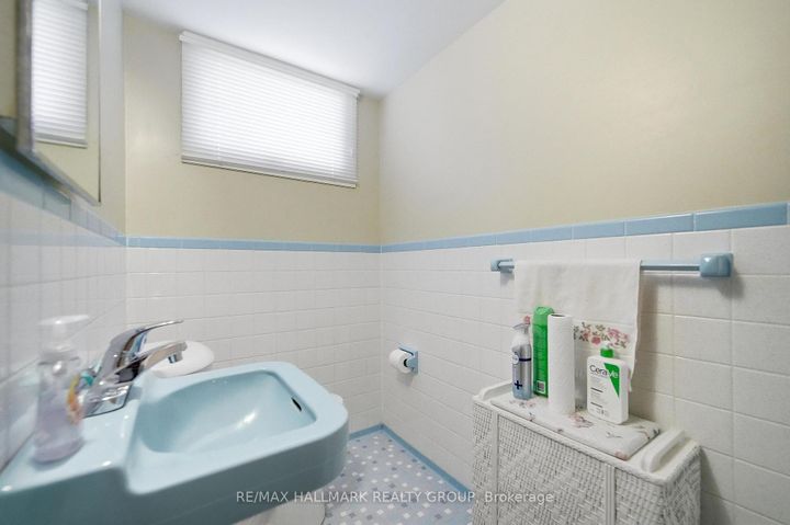 Photo 25 at 68 Corkstown Road, Nepean (Lakeview Park), Ottawa