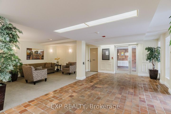 Photo 3 at 604 - 1356 MEADOWLANDS Drive, Nepean (Borden Farm/Stewart Farm/Carleton Heights/Parkwood Hills), Ottawa