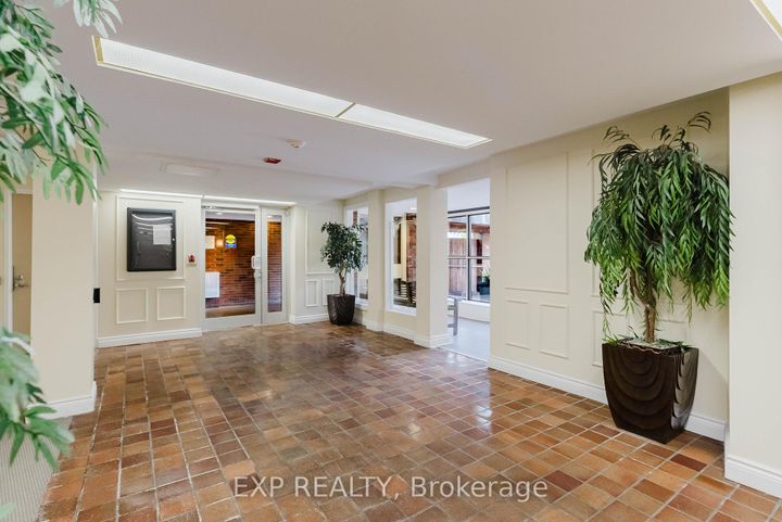 Photo 5 at 604 - 1356 MEADOWLANDS Drive, Nepean (Borden Farm/Stewart Farm/Carleton Heights/Parkwood Hills), Ottawa