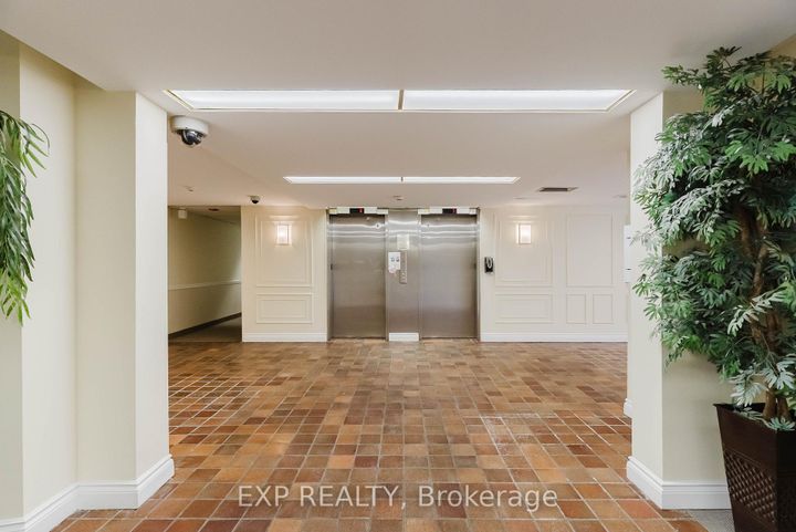 Photo 7 at 604 - 1356 MEADOWLANDS Drive, Nepean (Borden Farm/Stewart Farm/Carleton Heights/Parkwood Hills), Ottawa