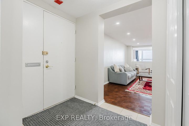 Photo 11 at 604 - 1356 MEADOWLANDS Drive, Nepean (Borden Farm/Stewart Farm/Carleton Heights/Parkwood Hills), Ottawa