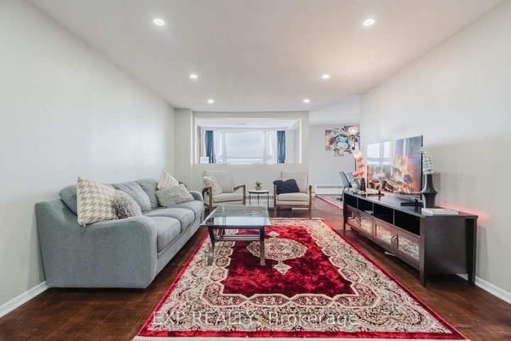 Photo 13 at 604 - 1356 MEADOWLANDS Drive, Nepean (Borden Farm/Stewart Farm/Carleton Heights/Parkwood Hills), Ottawa