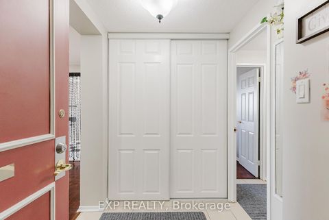 Photo 9 at 604 - 1356 MEADOWLANDS Drive, Nepean (Borden Farm/Stewart Farm/Carleton Heights/Parkwood Hills), Ottawa