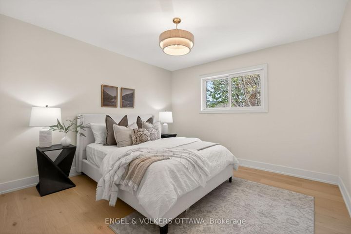 Photo 15 at 24 Roundhay Drive, Nepean (Manordale), Ottawa