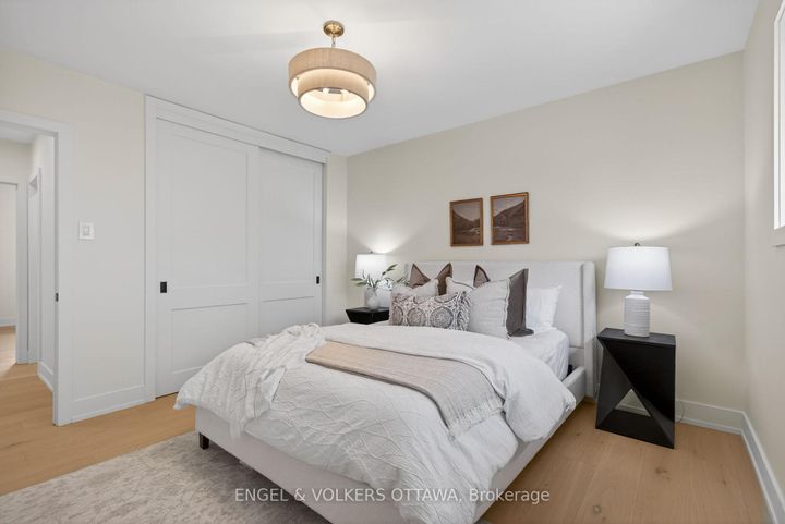 Photo 16 at 24 Roundhay Drive, Nepean (Manordale), Ottawa
