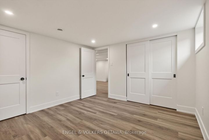 Photo 26 at 24 Roundhay Drive, Nepean (Manordale), Ottawa