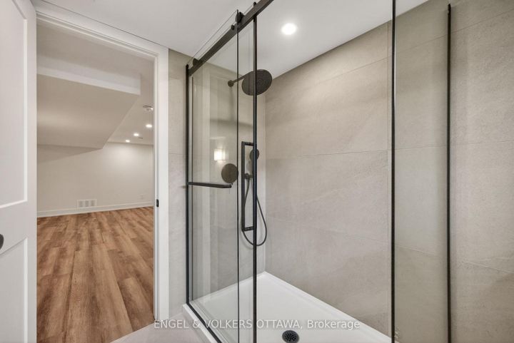 Photo 28 at 24 Roundhay Drive, Nepean (Manordale), Ottawa