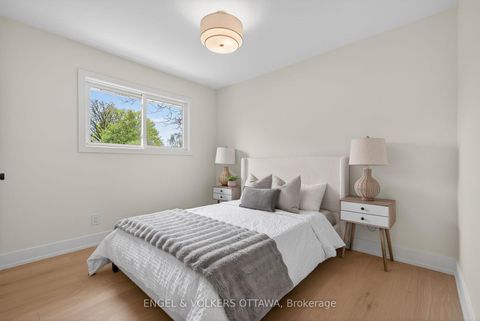 Photo 17 at 24 Roundhay Drive, Nepean (Manordale), Ottawa