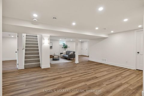 Photo 21 at 24 Roundhay Drive, Nepean (Manordale), Ottawa