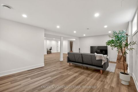 Photo 25 at 24 Roundhay Drive, Nepean (Manordale), Ottawa