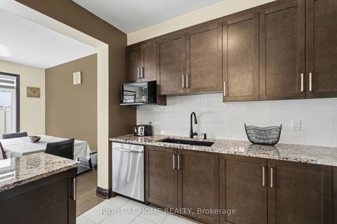 Photo 10 at 608 Fenwick Way, Nepean (Stonebridge), Ottawa