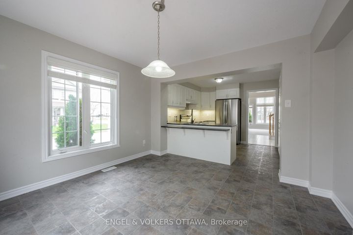 Photo 10 at 106 Forest Water Way, Nepean (Half Moon Bay), Ottawa