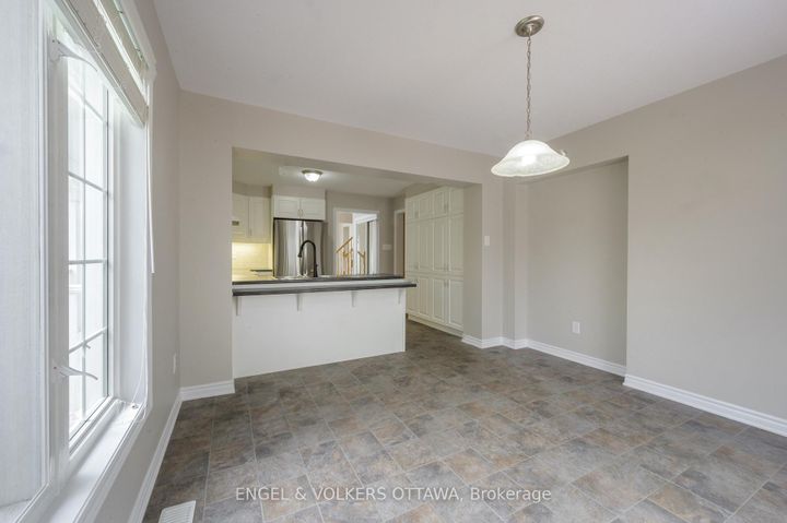 Photo 11 at 106 Forest Water Way, Nepean (Half Moon Bay), Ottawa