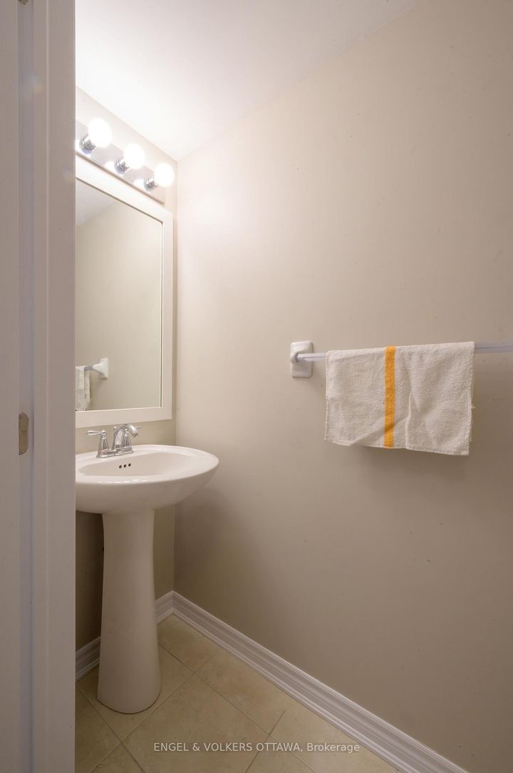 Photo 13 at 106 Forest Water Way, Nepean (Half Moon Bay), Ottawa