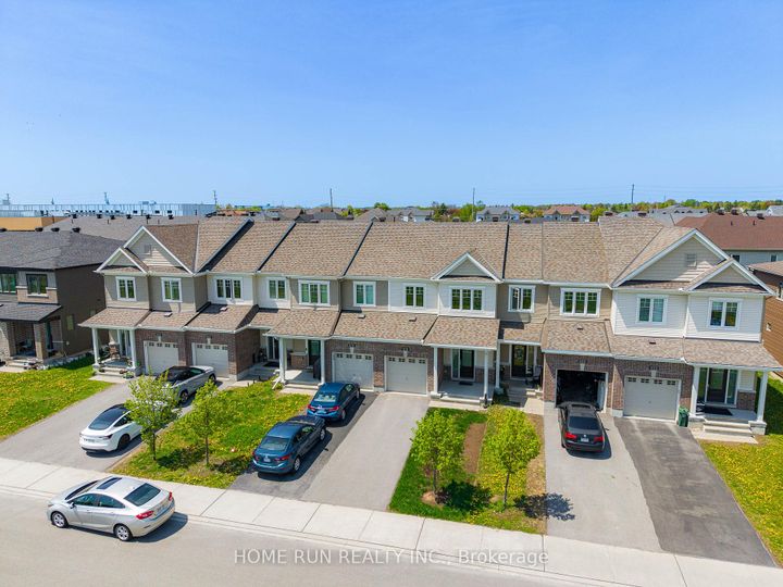 Photo 2 at 818 Clarity Avenue, Nepean (Heritage Park), Ottawa