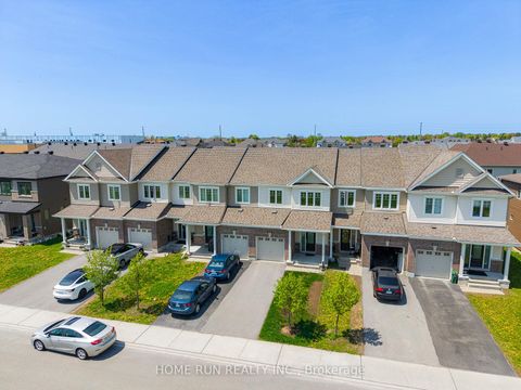 Photo 2 at 818 Clarity Avenue, Nepean (Heritage Park), Ottawa