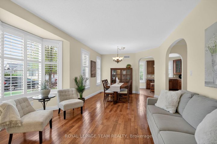 Photo 6 at 259 Cairnsmore Circle, Nepean (Stonebridge), Ottawa