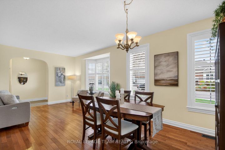 Photo 8 at 259 Cairnsmore Circle, Nepean (Stonebridge), Ottawa