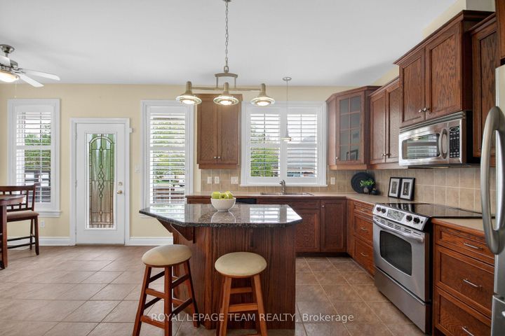 Photo 12 at 259 Cairnsmore Circle, Nepean (Stonebridge), Ottawa