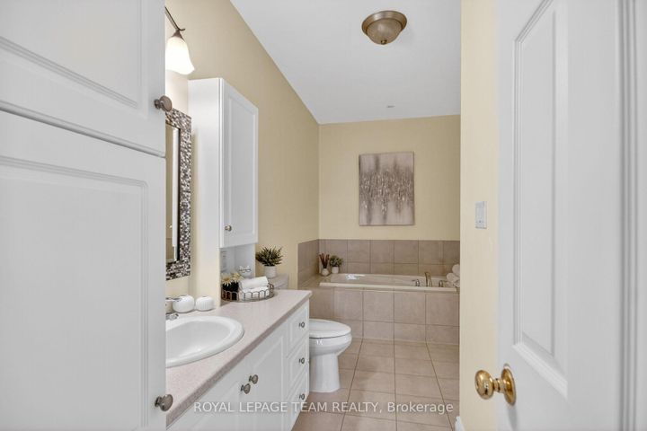 Photo 31 at 259 Cairnsmore Circle, Nepean (Stonebridge), Ottawa
