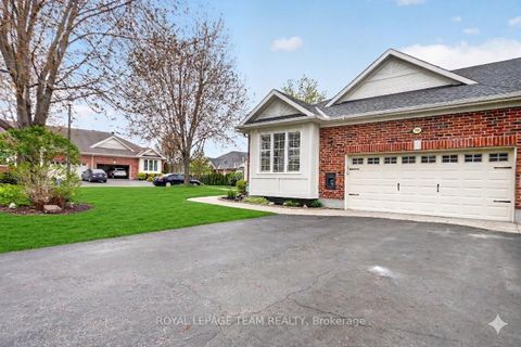 Photo 4 at 259 Cairnsmore Circle, Nepean (Stonebridge), Ottawa