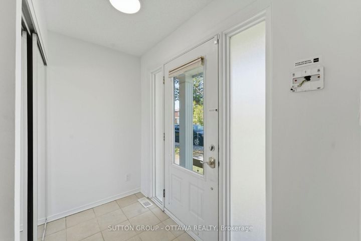 Photo 1 at 54 - 920 Dynes Road, Nepean (Carleton Square), Ottawa