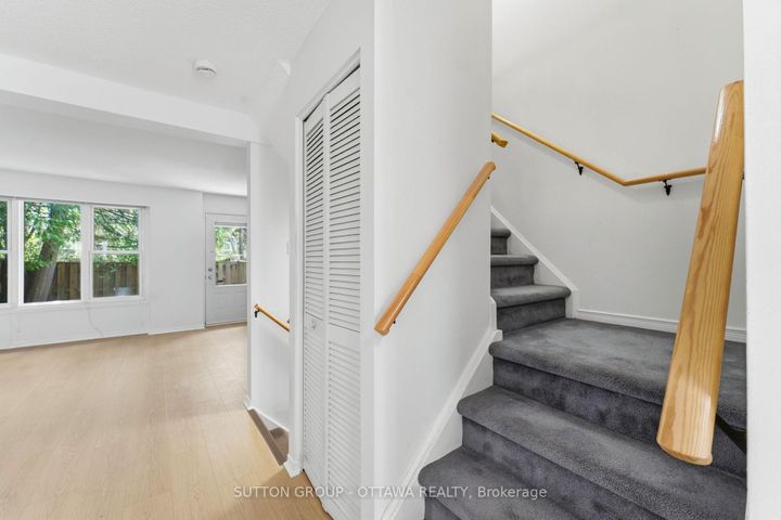 Photo 14 at 54 - 920 Dynes Road, Nepean (Carleton Square), Ottawa