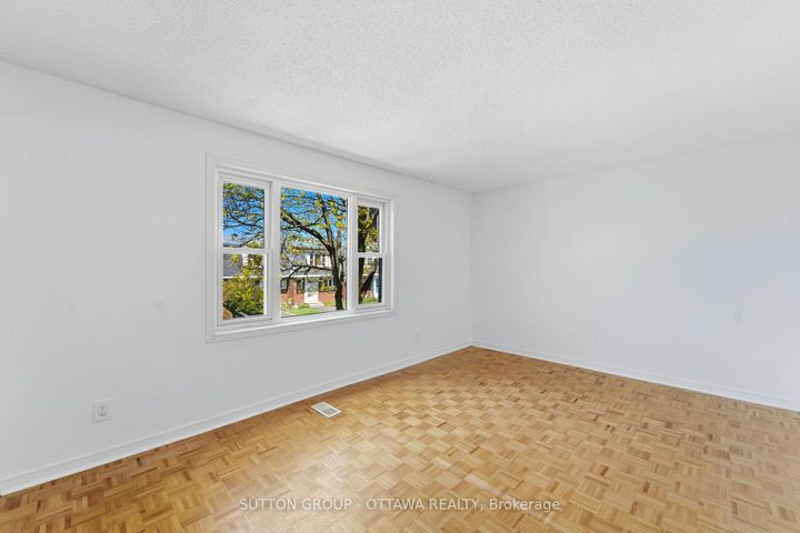 Photo 17 at 54 - 920 Dynes Road, Nepean (Carleton Square), Ottawa