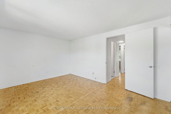 Photo 18 at 54 - 920 Dynes Road, Nepean (Carleton Square), Ottawa