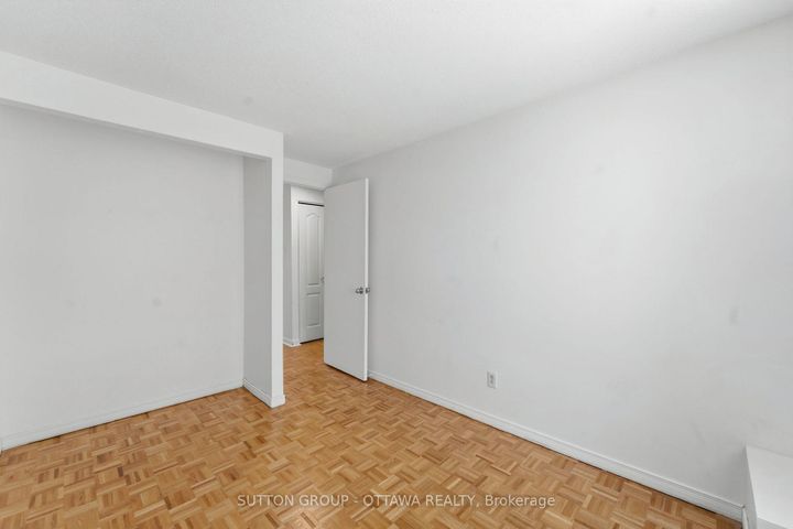 Photo 23 at 54 - 920 Dynes Road, Nepean (Carleton Square), Ottawa